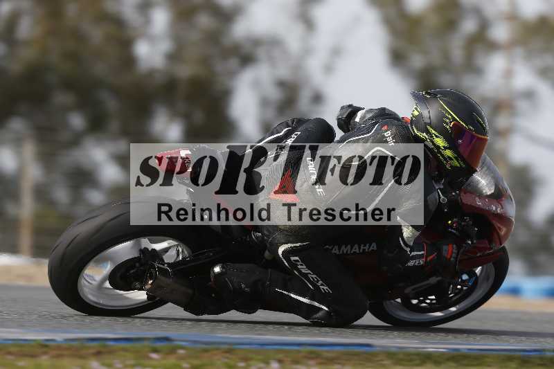 /Archiv-2024/02 29.01.-02.02.2024 Moto Center Thun Jerez/Gruppe rot-red/backside